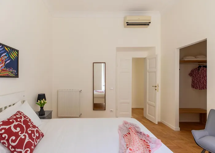 Apartment Iflat Vatican Elegant And Spacious Rom